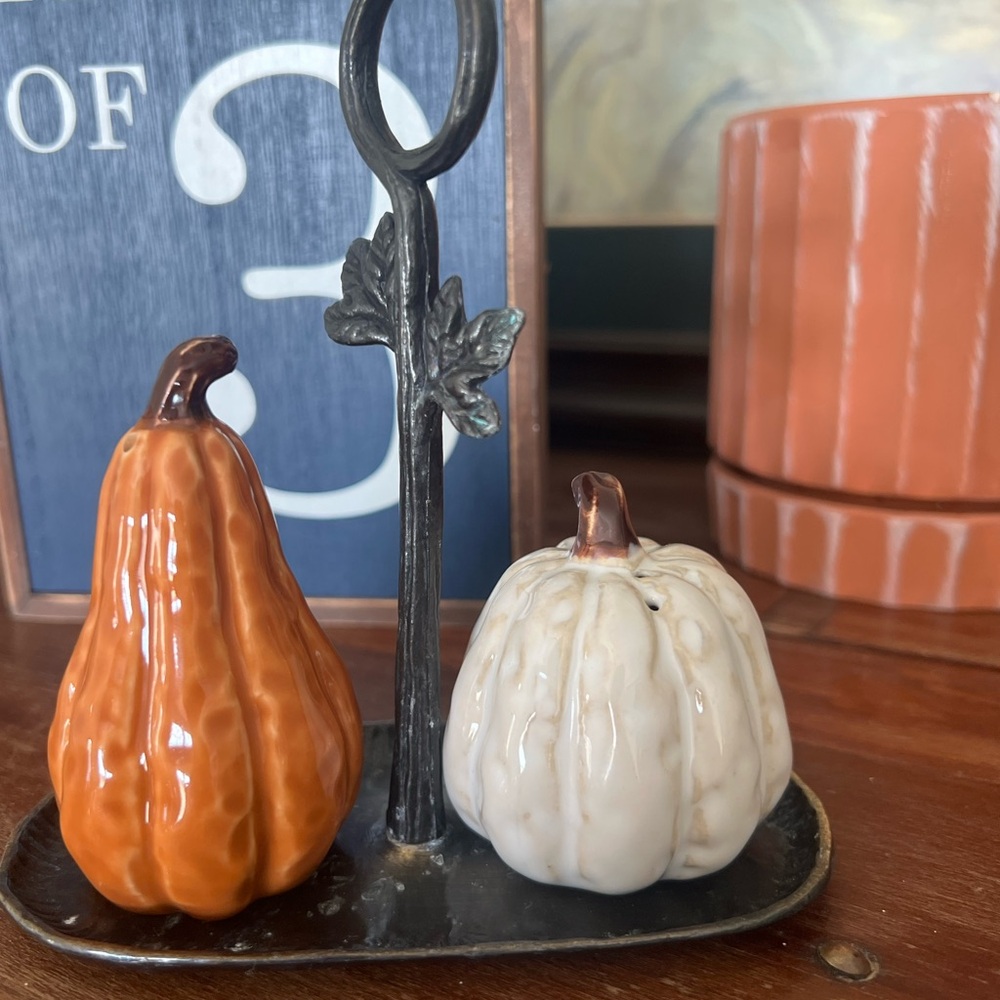 Decorative Gourd Set with Stand